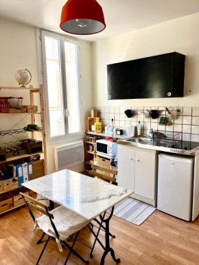 Studio lumineux quartier Baille